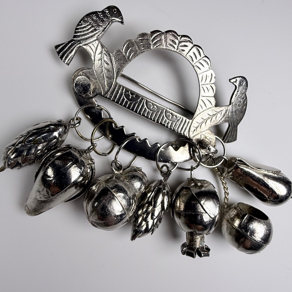 Brazilian Penca De Balangandan Amulet Brooch - Picture 4 of 15